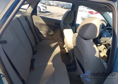 2008 Ford Focus S из США, поврежденный, VIN 1FAHP34N48W181236